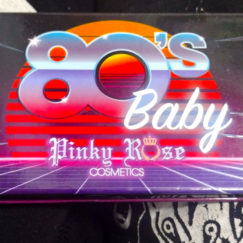 Pinky Rose cosmetics eyeshadow palette NWOT